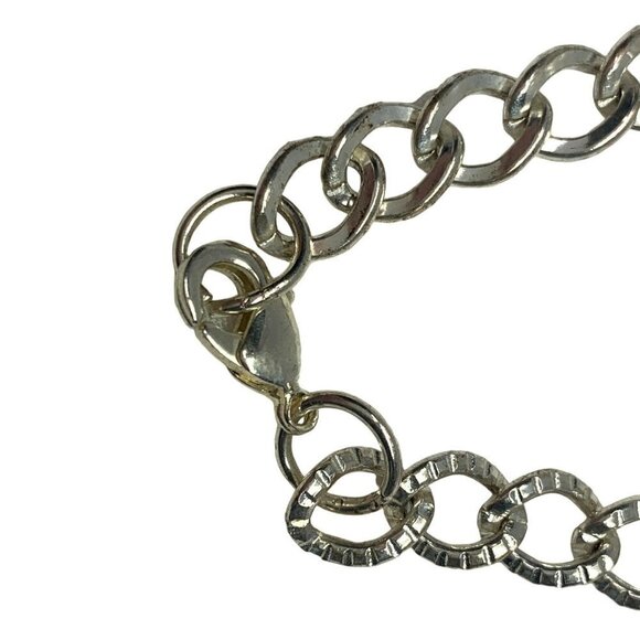 Silver Tone Chainlink Charm Bracelet 9"L Lobster Clasp - Picture 4 of 4
